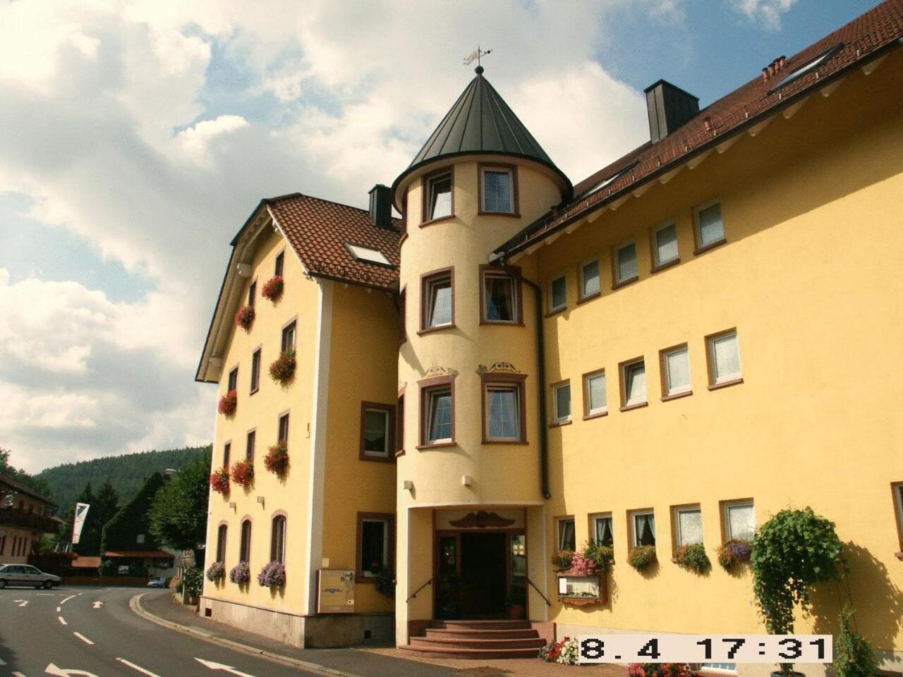 Hotel Zum Engel Mespelbrunn Exterior foto