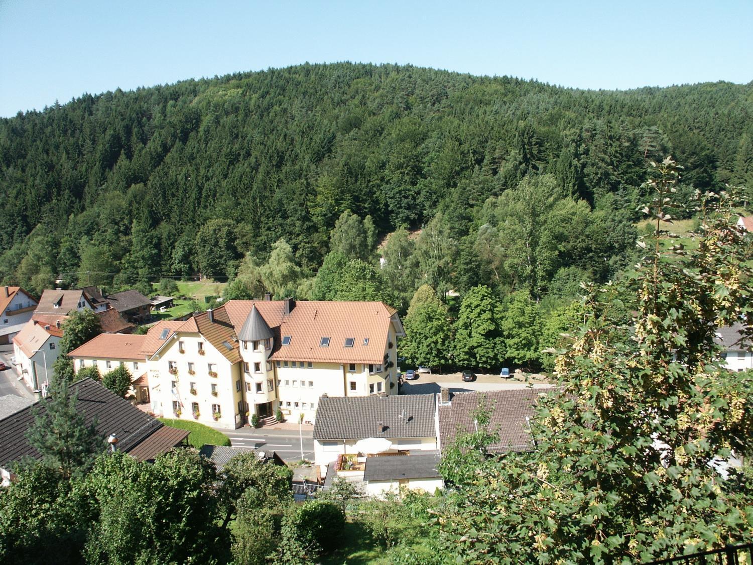Hotel Zum Engel Mespelbrunn Exterior foto