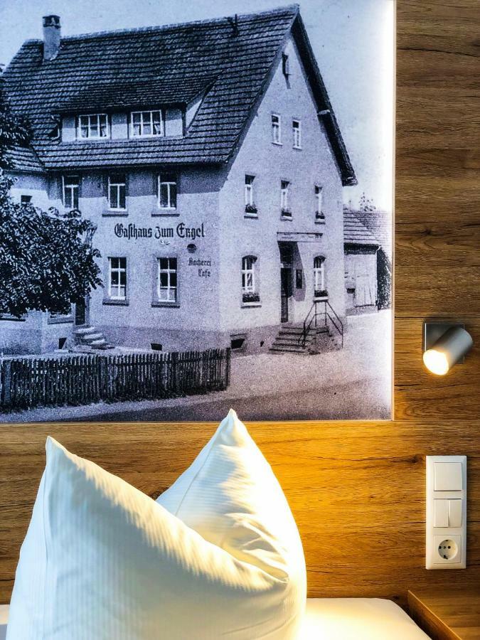 Hotel Zum Engel Mespelbrunn Exterior foto